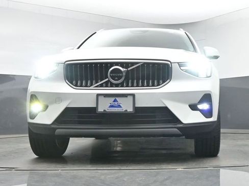 Used 2023 Volvo XC40 B5 Plus w/ Protection Package Premier AWD/4WD image 39
