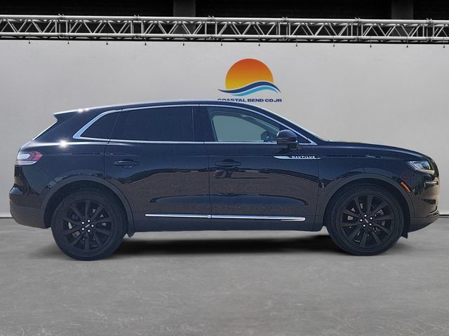 Used 2023 Lincoln Nautilus Reserve w/ Monochromatic Package AWD/4WD image 4