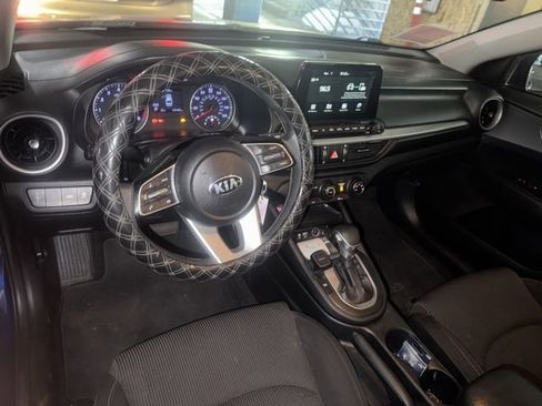 Used 2021 Kia Forte LXS FWD image 7