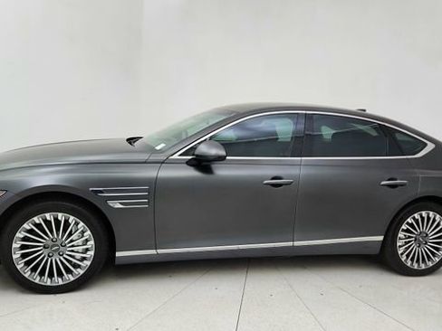 Used 2024 Genesis G80 image 3