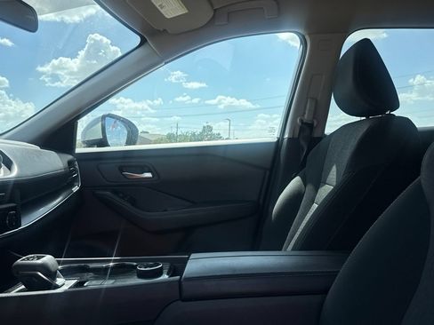 Certified 2024 Nissan Rogue SV AWD/4WD image 38