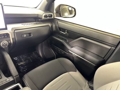 Certified 2025 Toyota Tacoma TRD Sport RWD image 29
