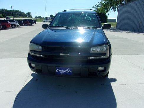 Used 2004 Chevrolet TrailBlazer LT AWD/4WD image 4