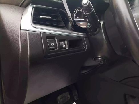 Used 2018 Cadillac XT5 Premium Luxury image 13