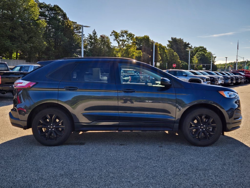 Used 2023 Ford Edge SE w/ Black Appearance Package AWD/4WD image 7