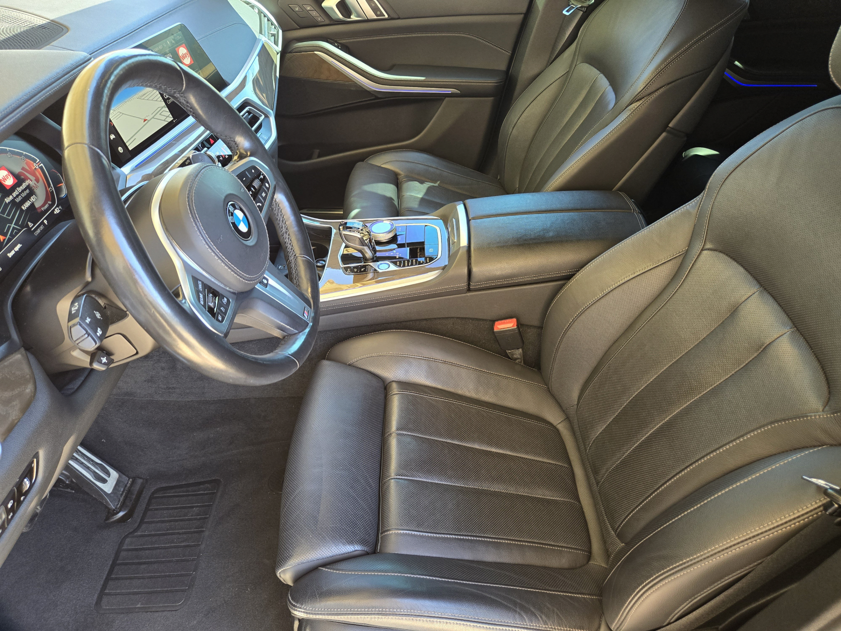 Used 2022 BMW X5 xDrive40i w/ M Sport Package AWD/4WD image 11