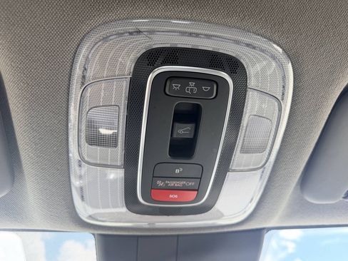 Used 2025 Hyundai Elantra SEL FWD image 27