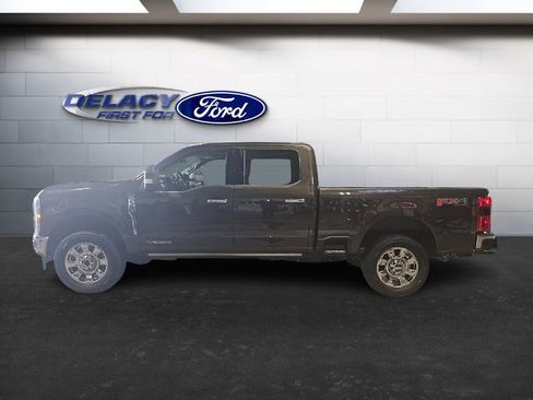Used 2025 Ford F350 Lariat w/ Lariat Ultimate Package image 2