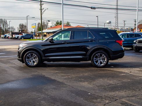 Used 2025 Ford Explorer Active w/ Active Comfort Package image 4