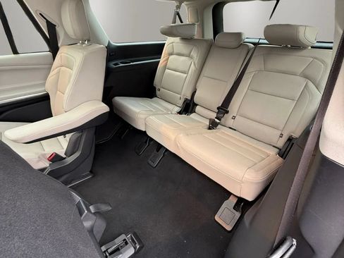 Used 2025 Lincoln Navigator L Reserve AWD/4WD image 22