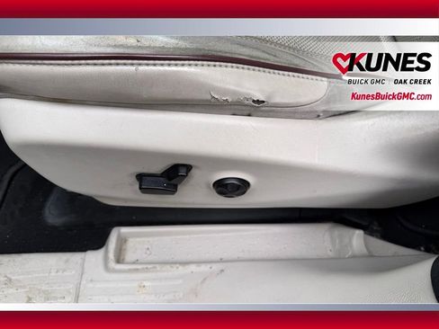 Used 2020 Chrysler Pacifica Limited FWD image 14