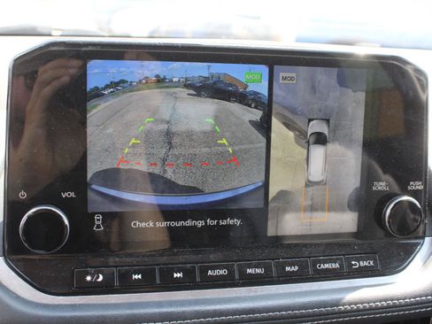 Used 2023 Nissan Rogue Platinum AWD/4WD image 13
