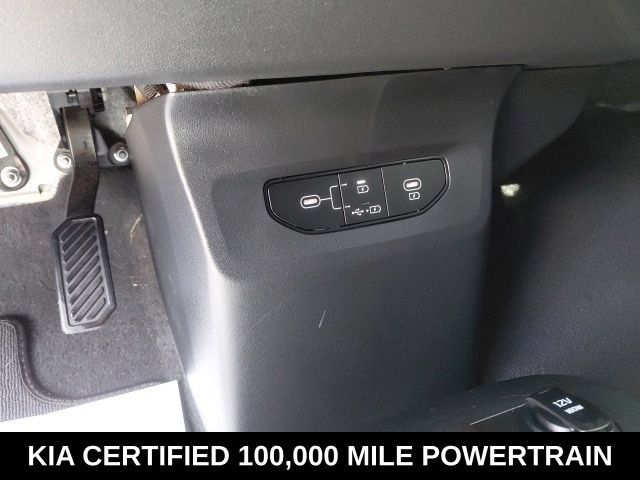 Certified 2025 Kia EV6 Light RWD image 25