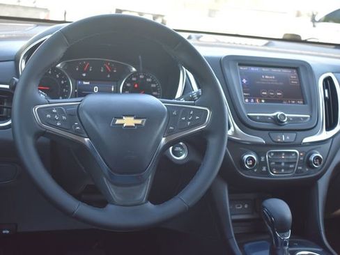 Used 2023 Chevrolet Equinox LT FWD image 20