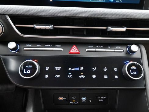 New 2025 Hyundai Sonata Limited image 12