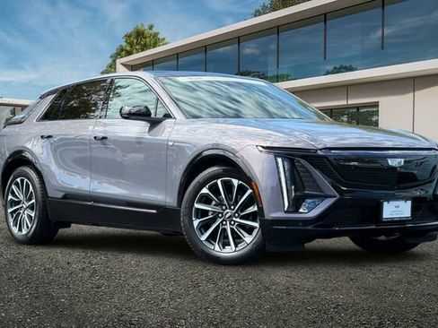 Certified 2024 Cadillac Lyriq Sport RWD image 2