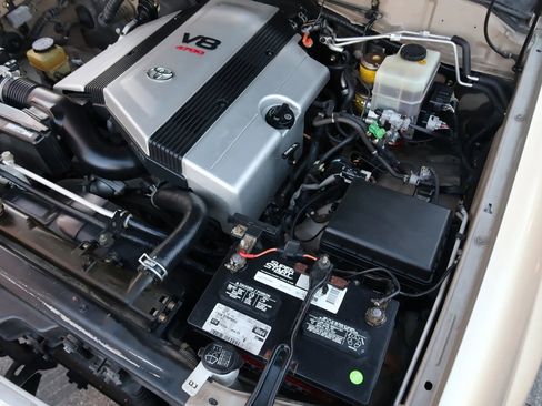 Used 2003 Toyota Land Cruiser image 37