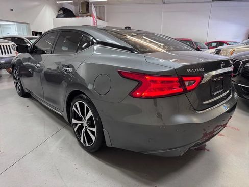 Used 2017 Nissan Maxima SR FWD image 5