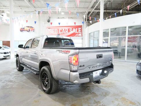 Used 2020 Toyota Tacoma TRD Sport image 8