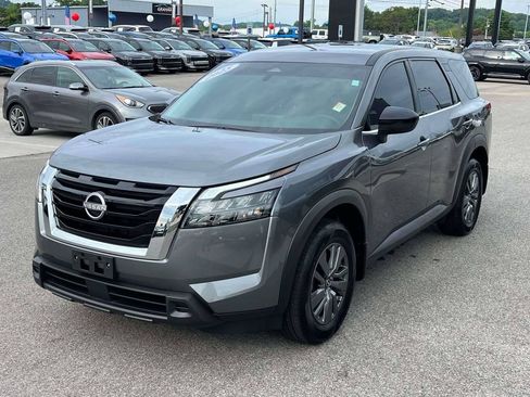Used 2025 Nissan Pathfinder S FWD image 30