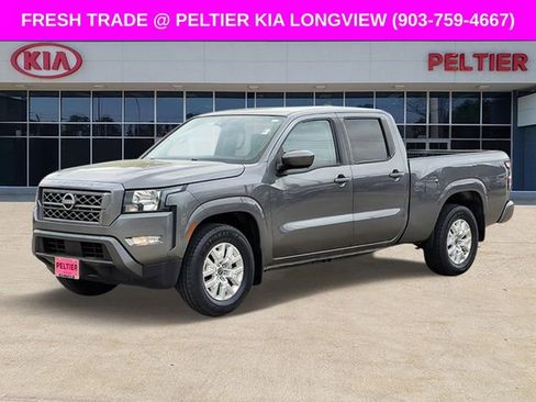 Used 2022 Nissan Frontier SV image 3