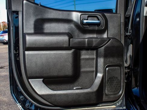 Used 2023 Chevrolet Silverado 1500 Custom image 11