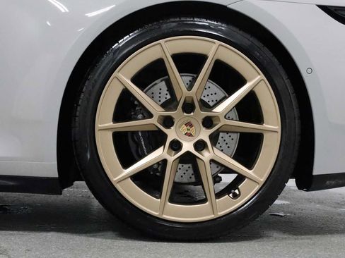 Certified 2025 Porsche 911 Carrera RWD image 37