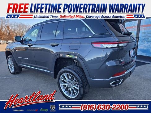 Used 2025 Jeep Grand Cherokee Summit AWD/4WD image 7