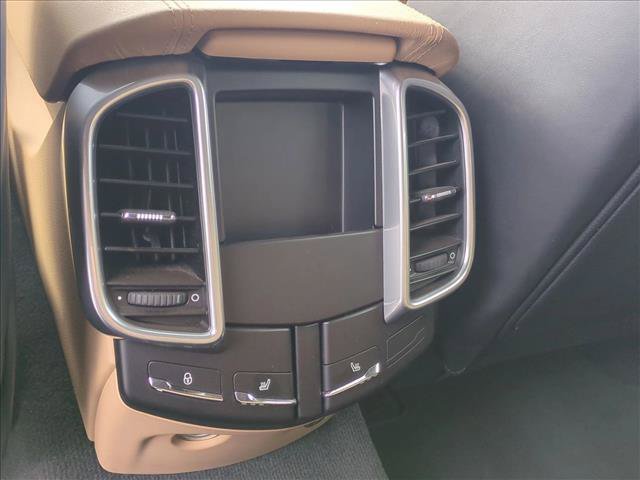 Used 2016 Porsche Cayenne Diesel AWD/4WD image 18