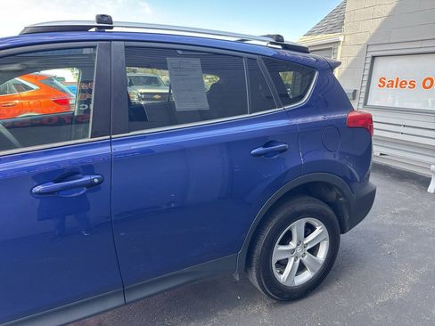 Used 2014 Toyota RAV4 XLE AWD/4WD image 5