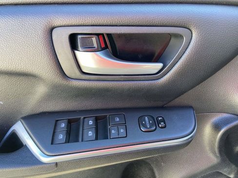 Used 2017 Toyota Camry LE image 12