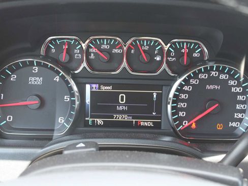 Used 2018 Chevrolet Silverado 1500 LT AWD/4WD image 9