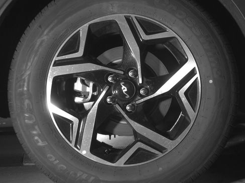 Used 2025 Kia Sportage LX image 15