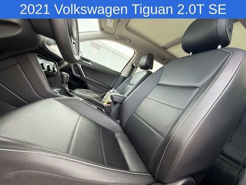 Used 2021 Volkswagen Tiguan SE w/ Panoramic Sunroof Package AWD/4WD image 13