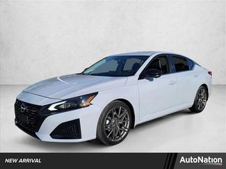 Used 2023 Nissan Altima 2.0 SR video 1
