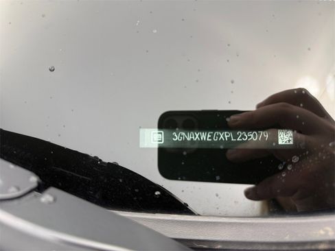 Used 2023 Chevrolet Equinox RS image 30