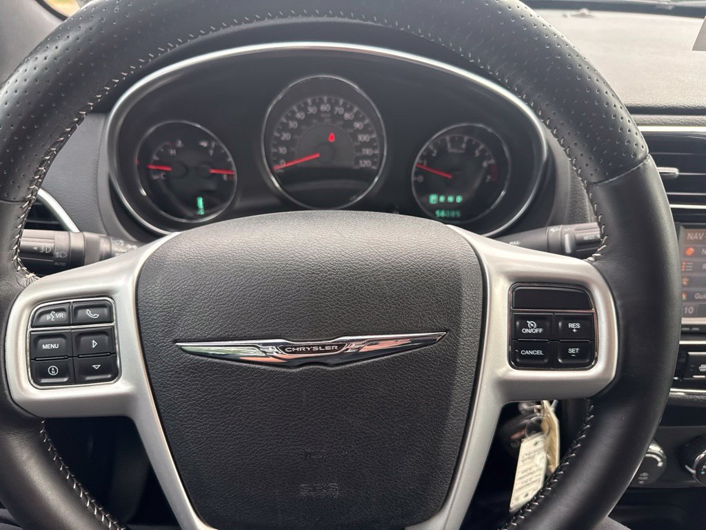 Used 2011 Chrysler 200 S FWD image 19
