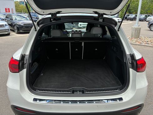 Used 2023 Mercedes-Benz GLC 300 4MATIC image 28