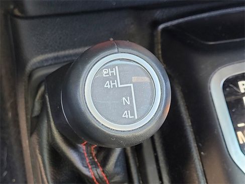 Used 2020 Jeep Gladiator Rubicon w/ Uconnect 4C Nav & Sound Group image 24