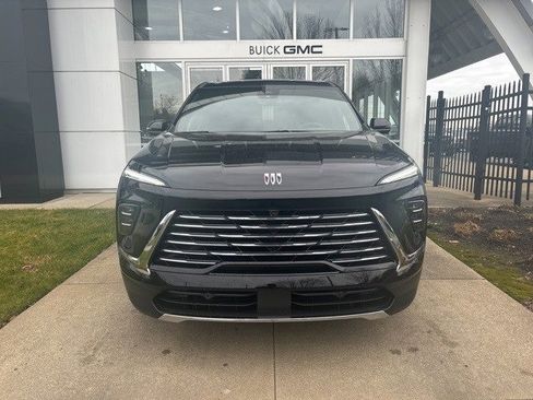 New 2025 Buick Enclave Preferred w/ Super Cruise Package image 3