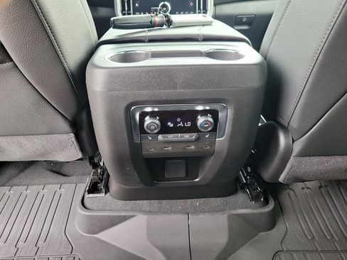 New 2026 GMC Yukon Denali w/ Denali Reserve Package image 12