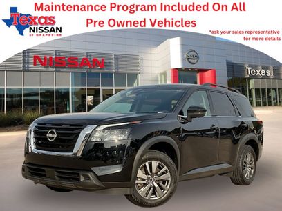 Used 2024 Nissan Pathfinder SV