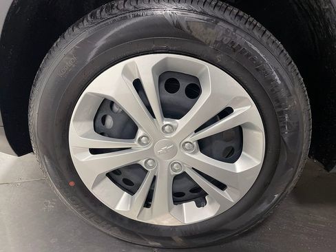 Used 2024 Chevrolet Trax LS w/ Driver Confidence Package image 16