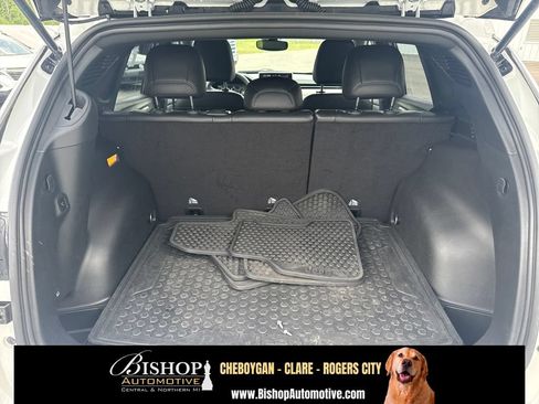 Used 2023 Jeep Compass Latitude AWD/4WD image 7