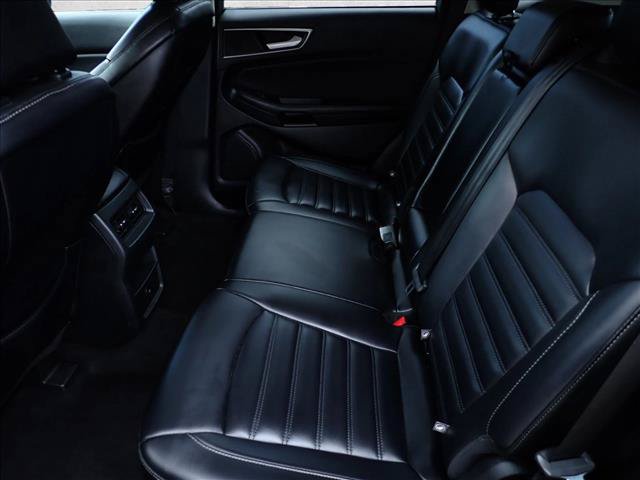 Used 2024 Ford Edge SEL AWD/4WD image 9