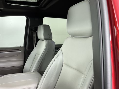 Used 2024 GMC Sierra 1500 SLT w/ SLT Premium Plus Package image 17