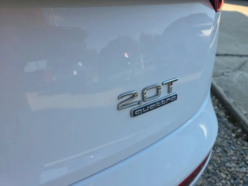 Used 2018 Audi Q5 2.0T Premium Plus w/ Premium Plus Package AWD/4WD image 12