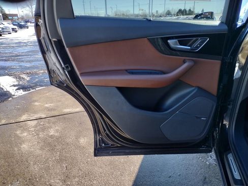 Used 2019 Audi Q7 3.0T Prestige w/ Prestige Package image 25