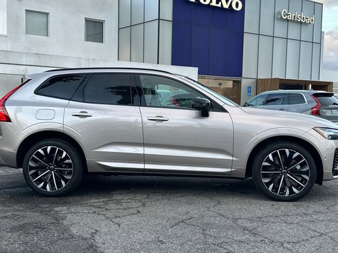 New 2026 Volvo XC60 T8 Ultra w/ Climate Package image 4