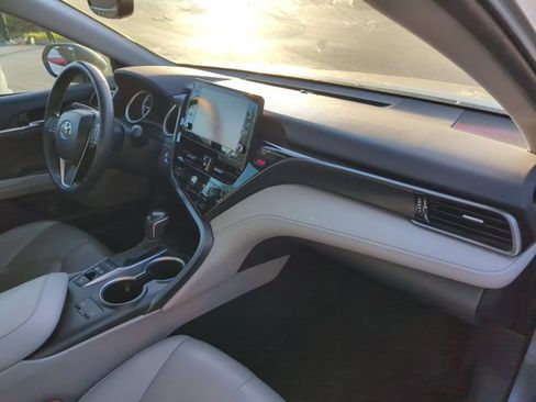 Certified 2022 Toyota Camry XLE FWD image 26